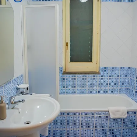 Aparthotel Artemide Luna 4*
